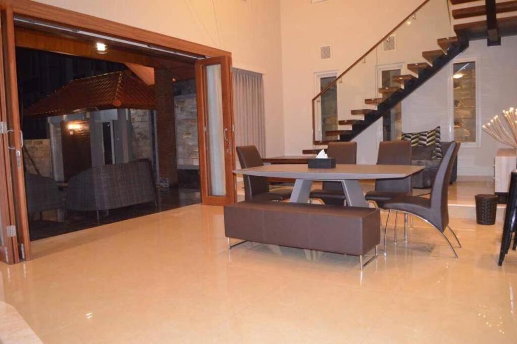 Villa Agro Kusuma Pinus R7 Batu (East Java) Exterior foto